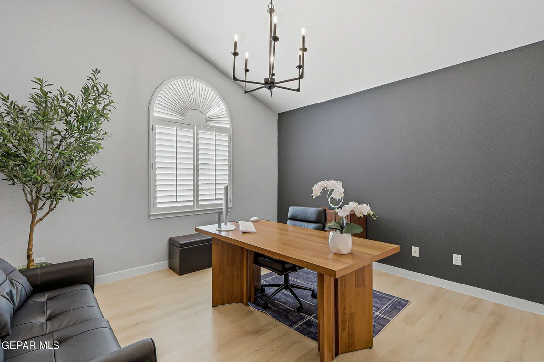 Photo of 6633 WIND RIDGE Drive