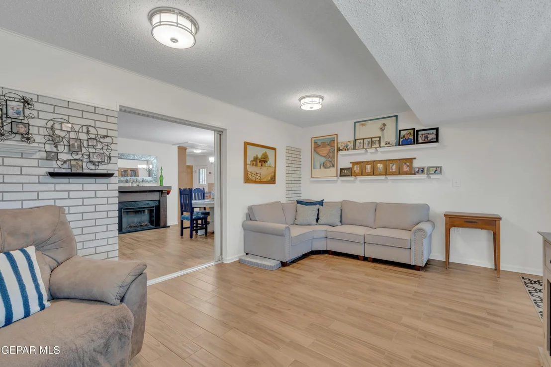 Photo of 400 Perth Court