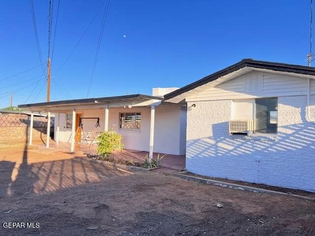 Photo of 5329 DOWNS Court