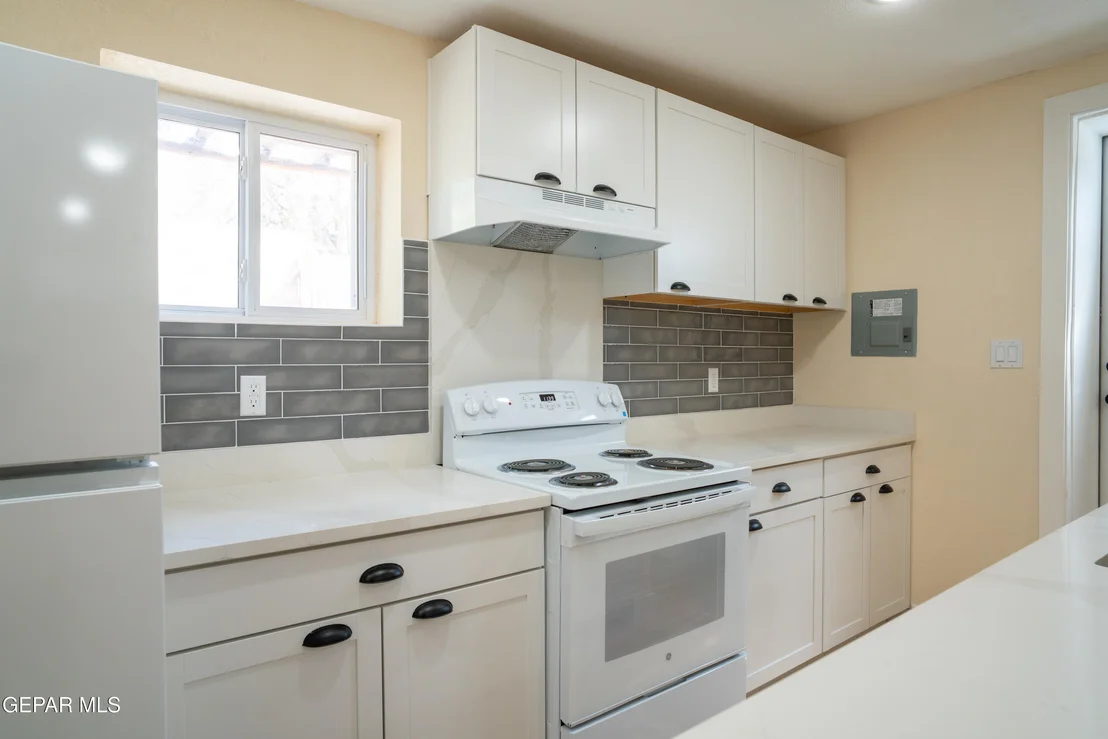 Photo of 1211 MESITA Drive
