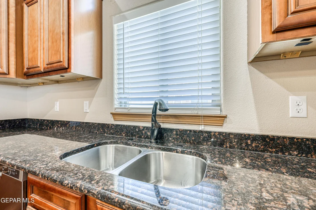 Photo of 12152 CHAPEL HILL Road