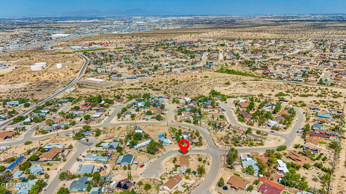 Photo of 1551 SEMINOLE Drive
