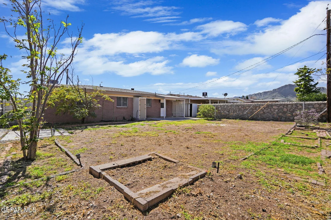 Photo of 4947 AIKEN Lane