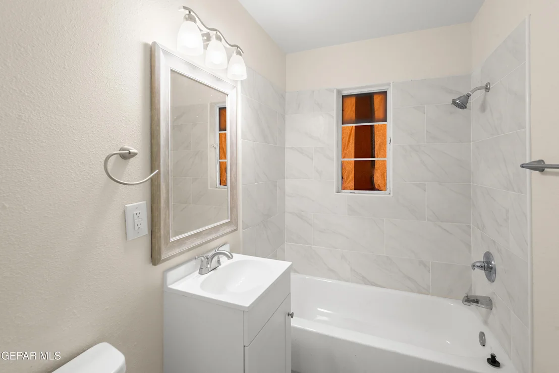 Photo of 5105 DEBEERS Drive