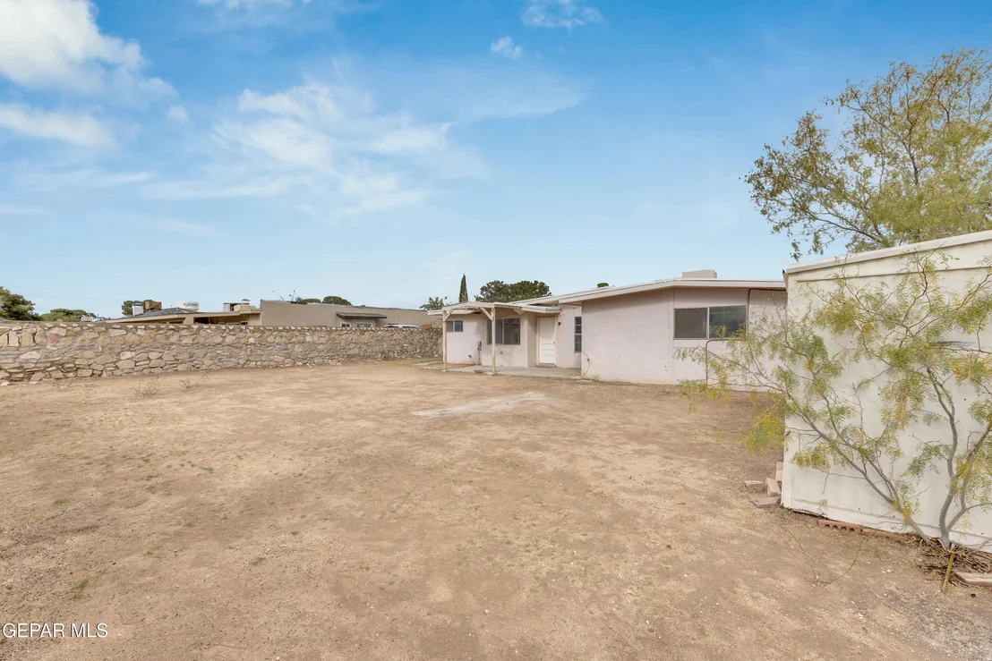 Photo of 15340 MINERAL Court