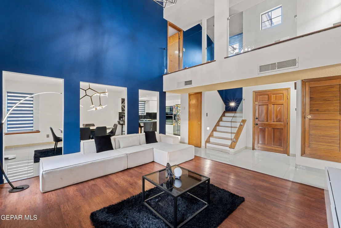 Photo of 6913 Crown Ridge Drive