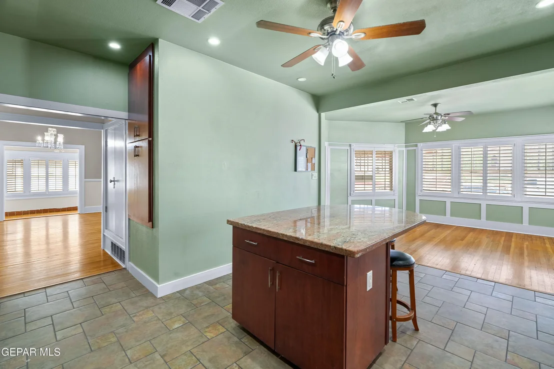 Photo of 3020 Wheeling Avenue