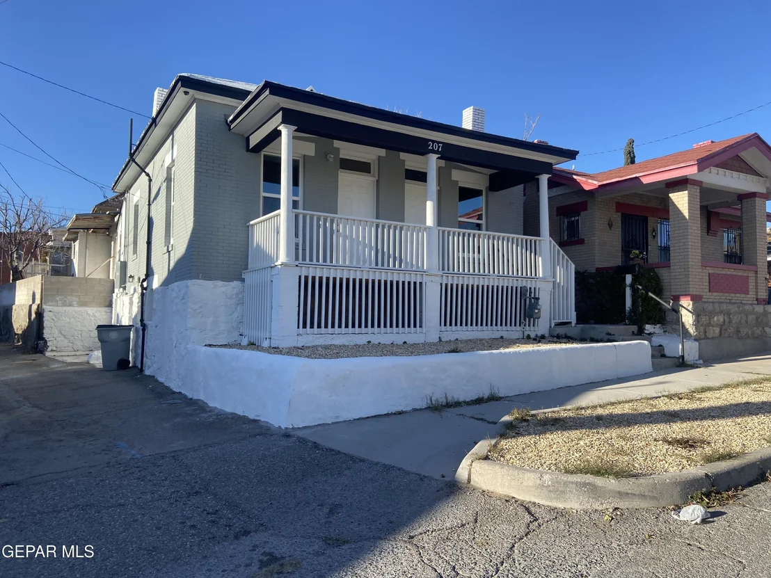 Photo of 207 RANDOLPH Drive