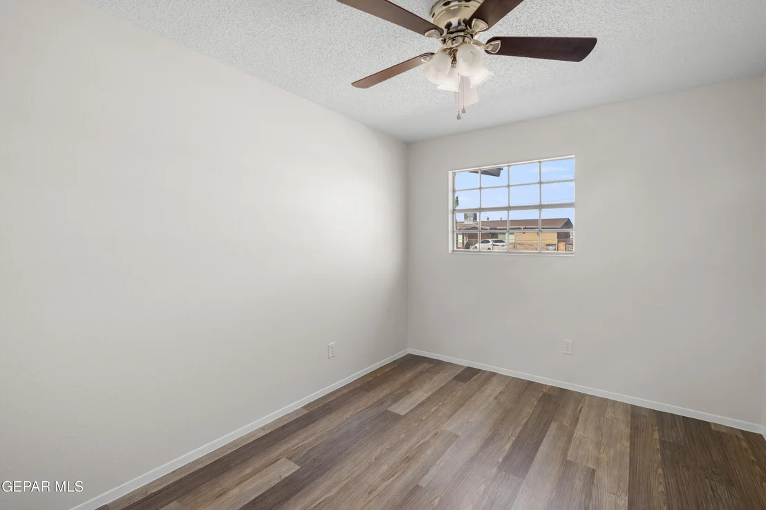 Photo of 9846 GIFFORD Drive