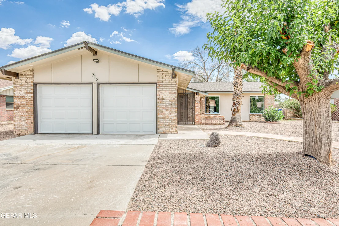 Photo of 712 CARABINAS Way