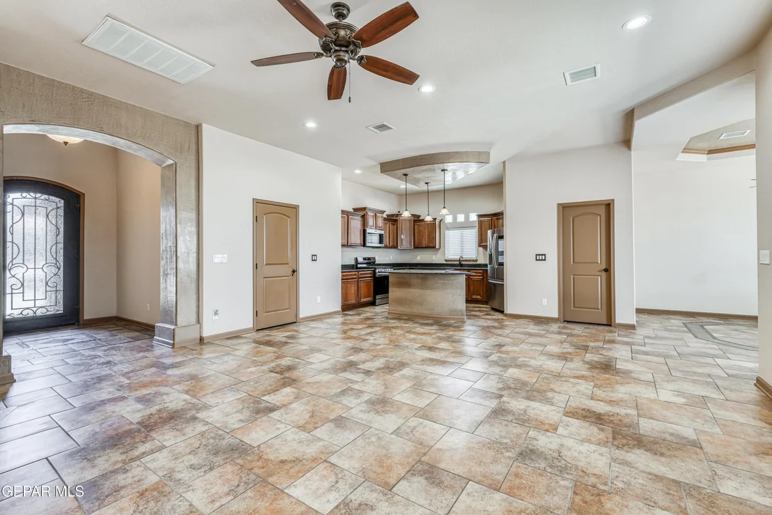 Photo of 12152 CHAPEL HILL Road