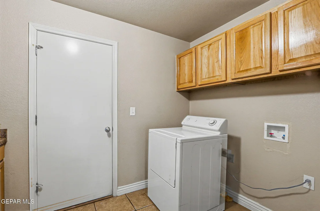Photo of 524 BREWSTER Place