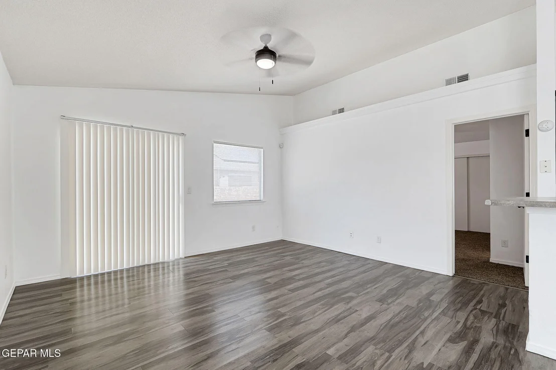 Photo of 12729 RAUL MENDIOLA Lane