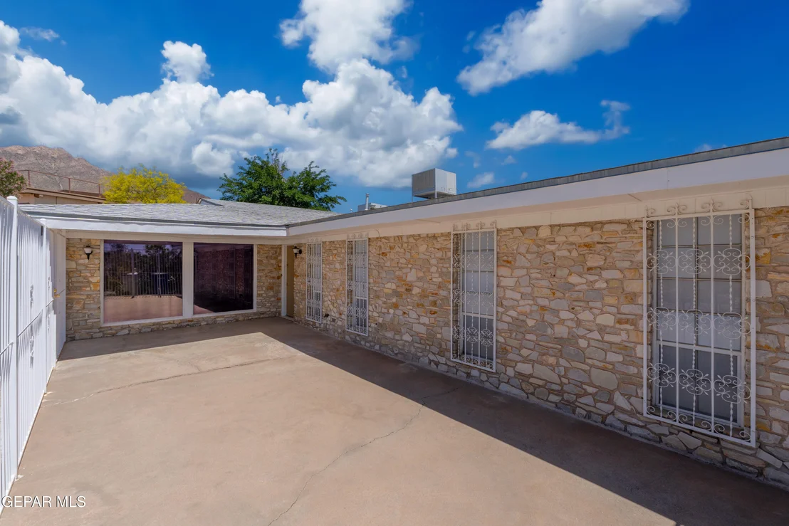 Photo of 3029 MESA VERDE Lane