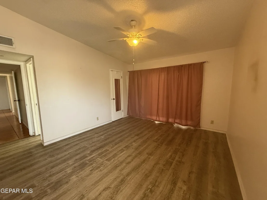Photo of 3216 Drumond Road