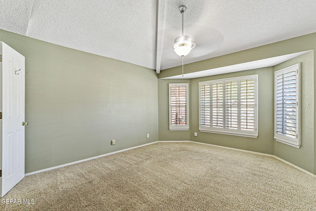 Photo of 1400 Maple Ridge Way