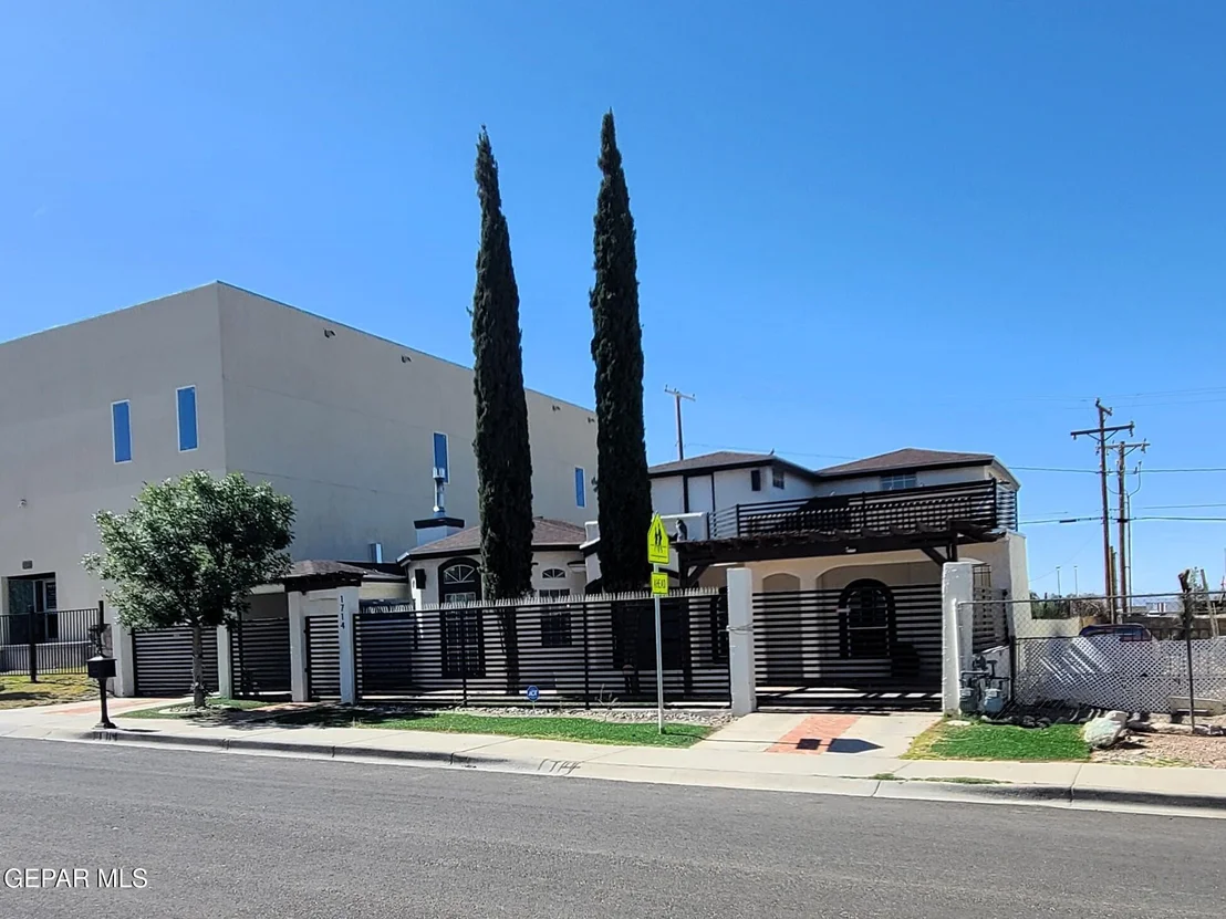 Photo of 1714 BANKER Road