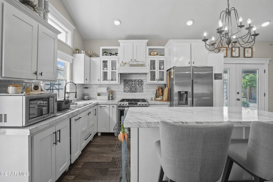Photo of 731 PLAZER Place