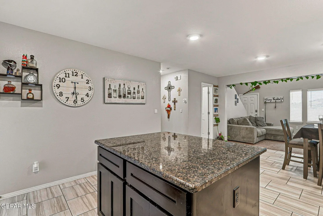 Photo of 433 TWILIGHT Drive