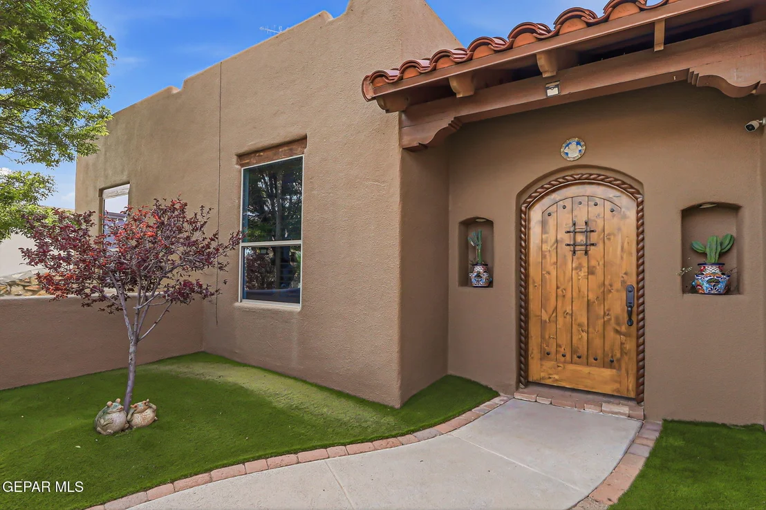 Photo of 1133 CALLE LOMAS Drive