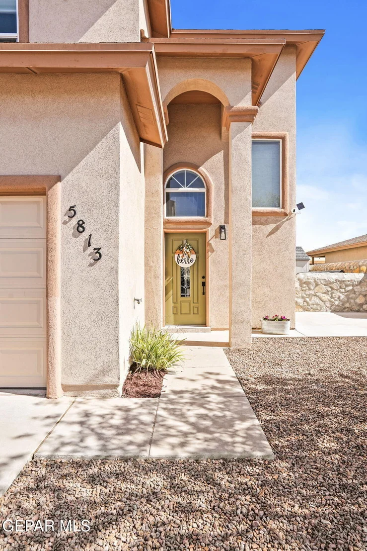 Photo of 5813 REDSTONE RIM Drive