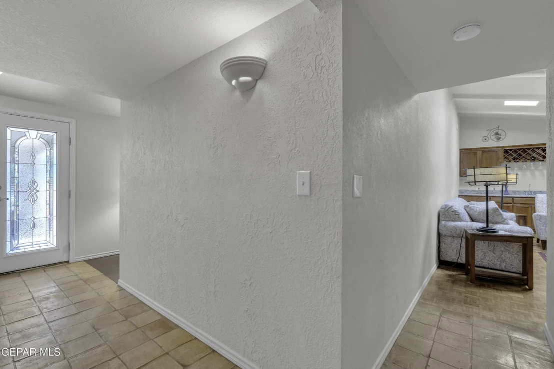 Photo of 801 MONTCLAIR Drive