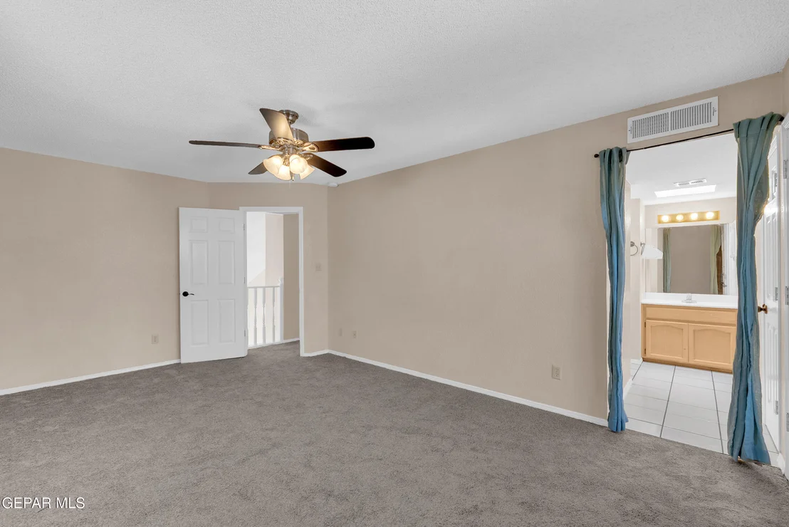 Photo of 12085 Autumn Gate Drive