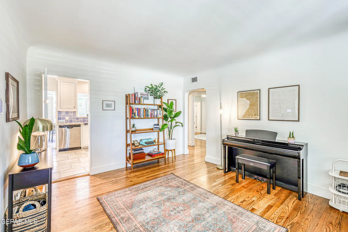 Photo of 2304 FLORENCE