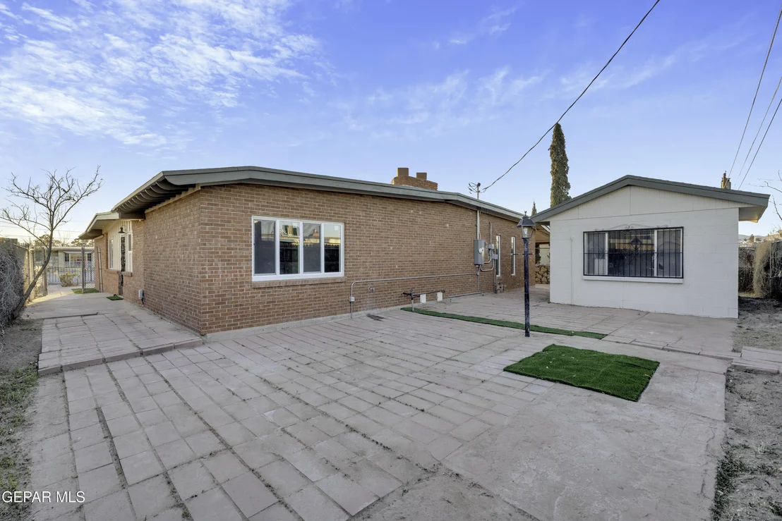 Photo of 7125 BANANA TREE Lane