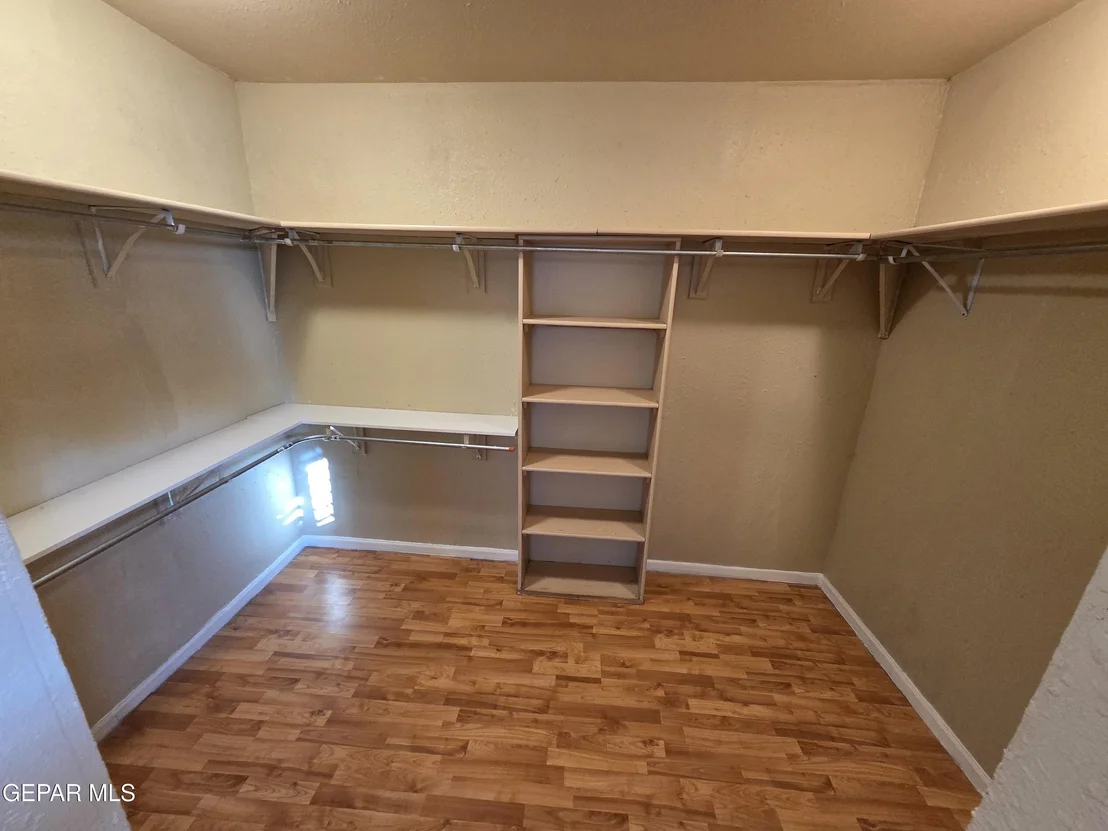 Photo of 4249 CANTERBURY Drive