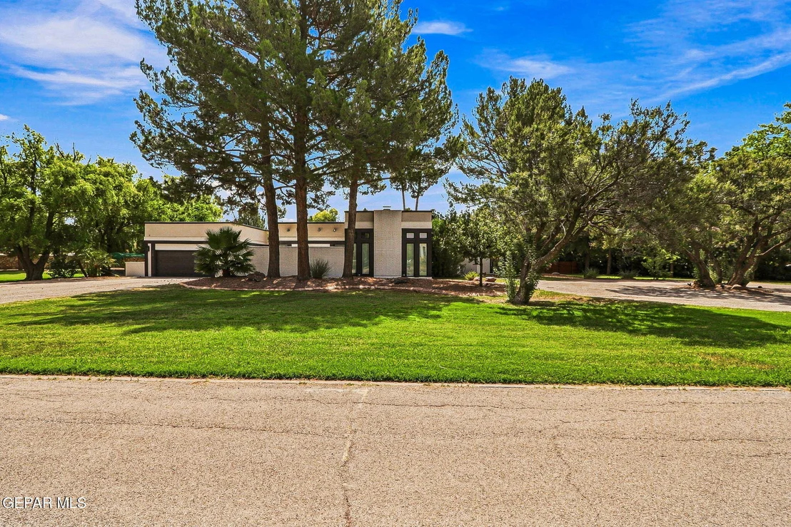 Photo of 5100 YUCCA Place