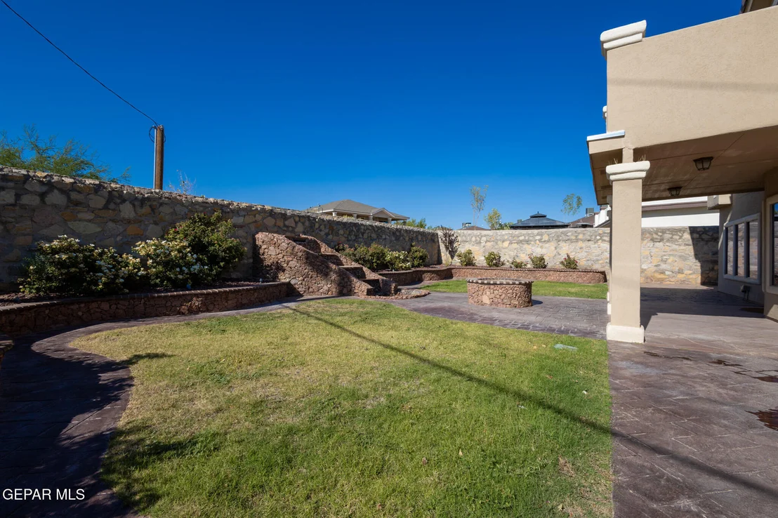 Photo of 801 SOUTHWICK Drive