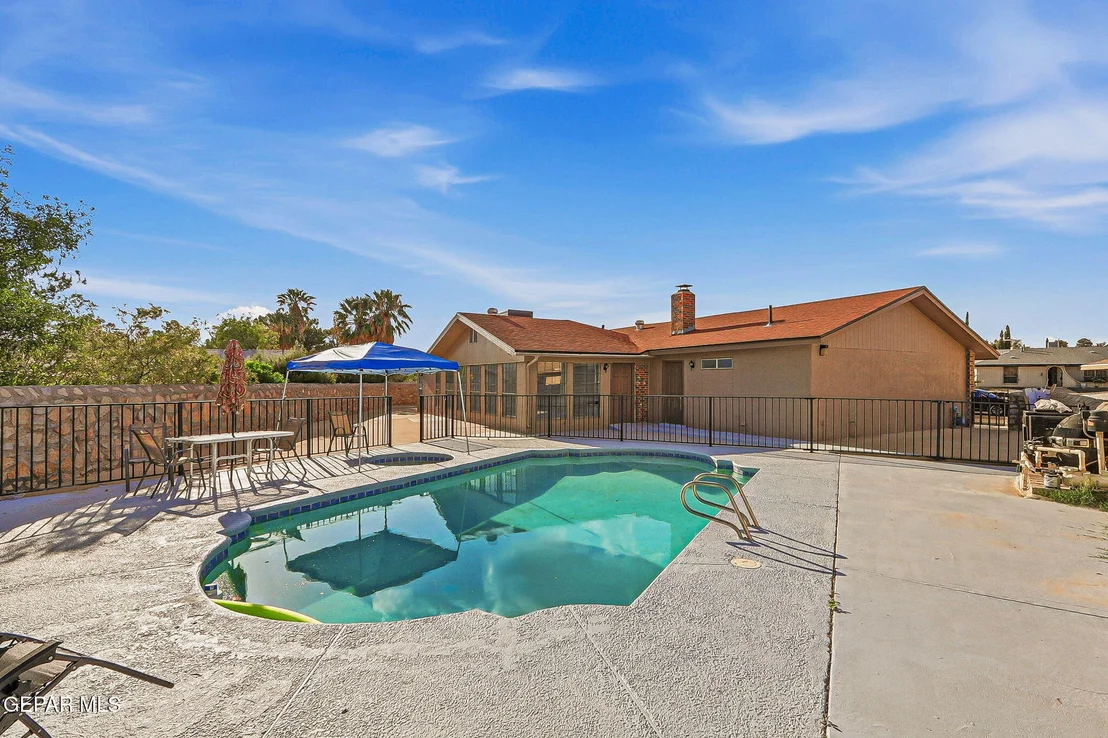 Photo of 1415 MONTE NEGRO Drive