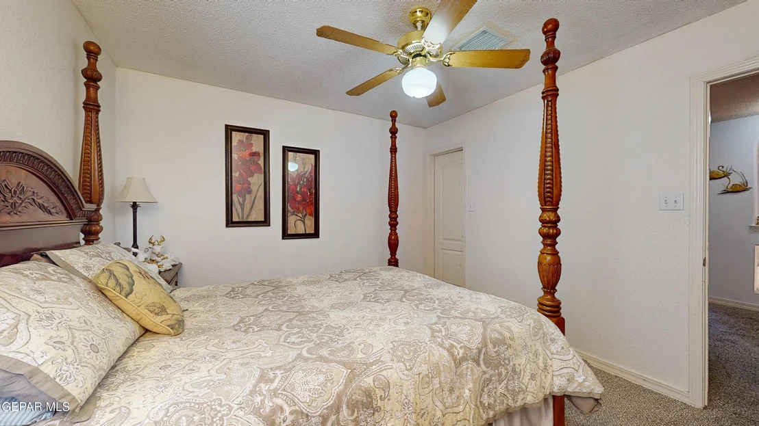 Photo of 1236 VIKKI CARR Lane