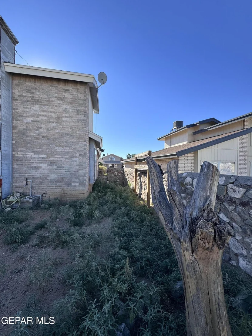 Photo of 7119 Oval Rock Drive