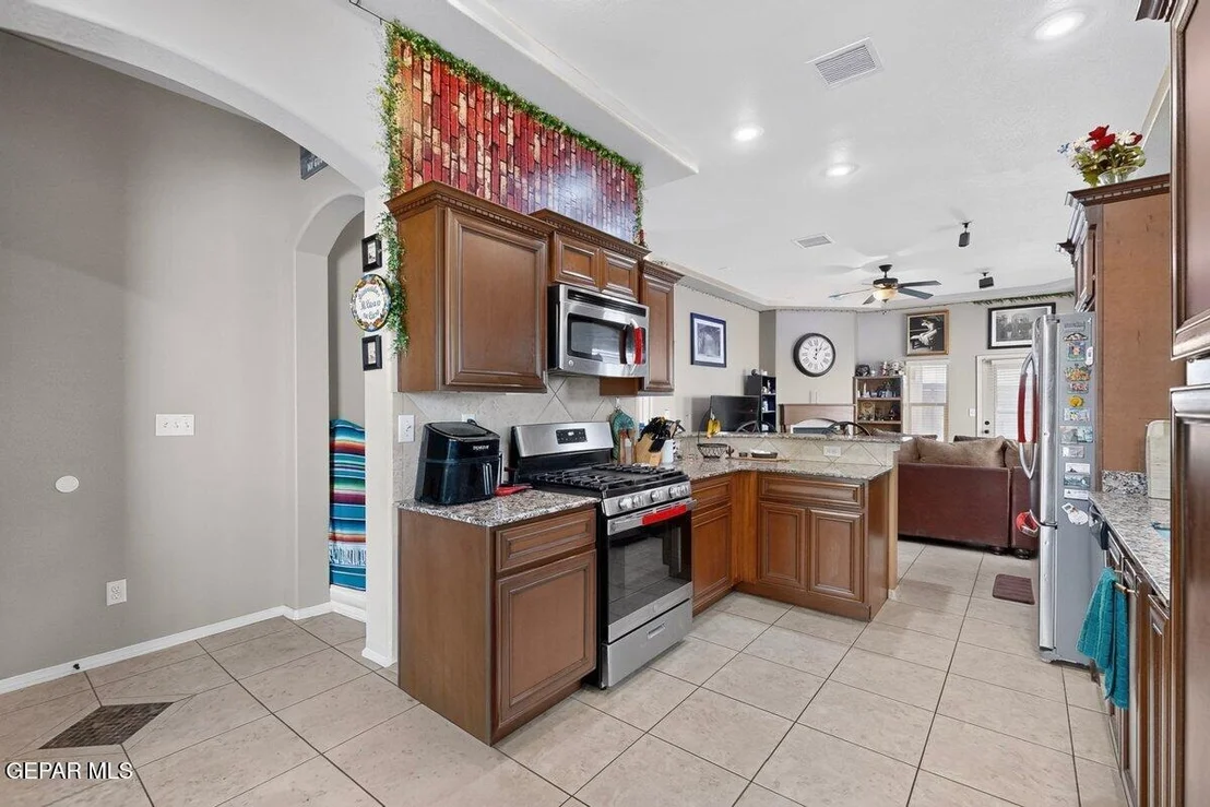 Photo of 14228 FABLED POINT Avenue