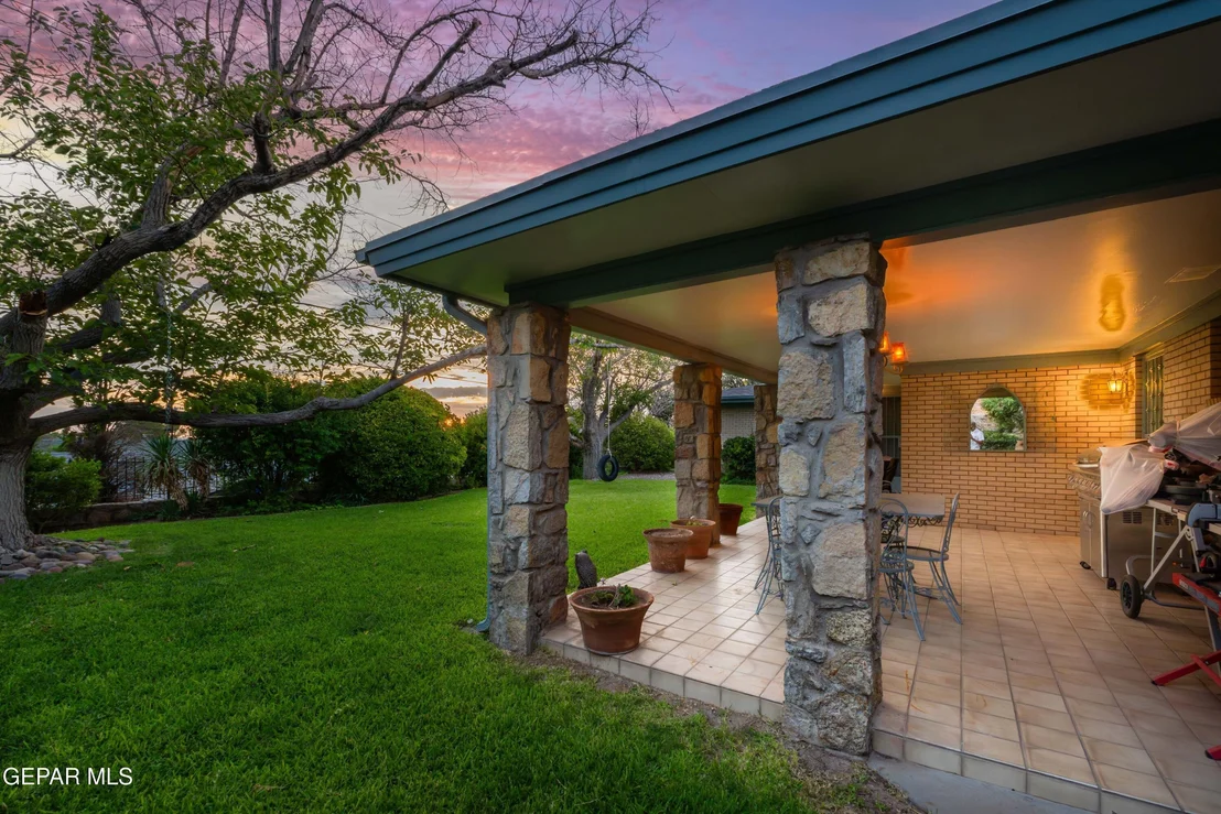 Photo of 6233 Meteor Way