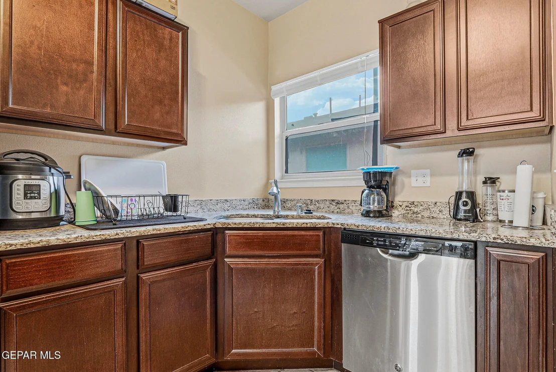 Photo of 11052 RAY MENA Lane