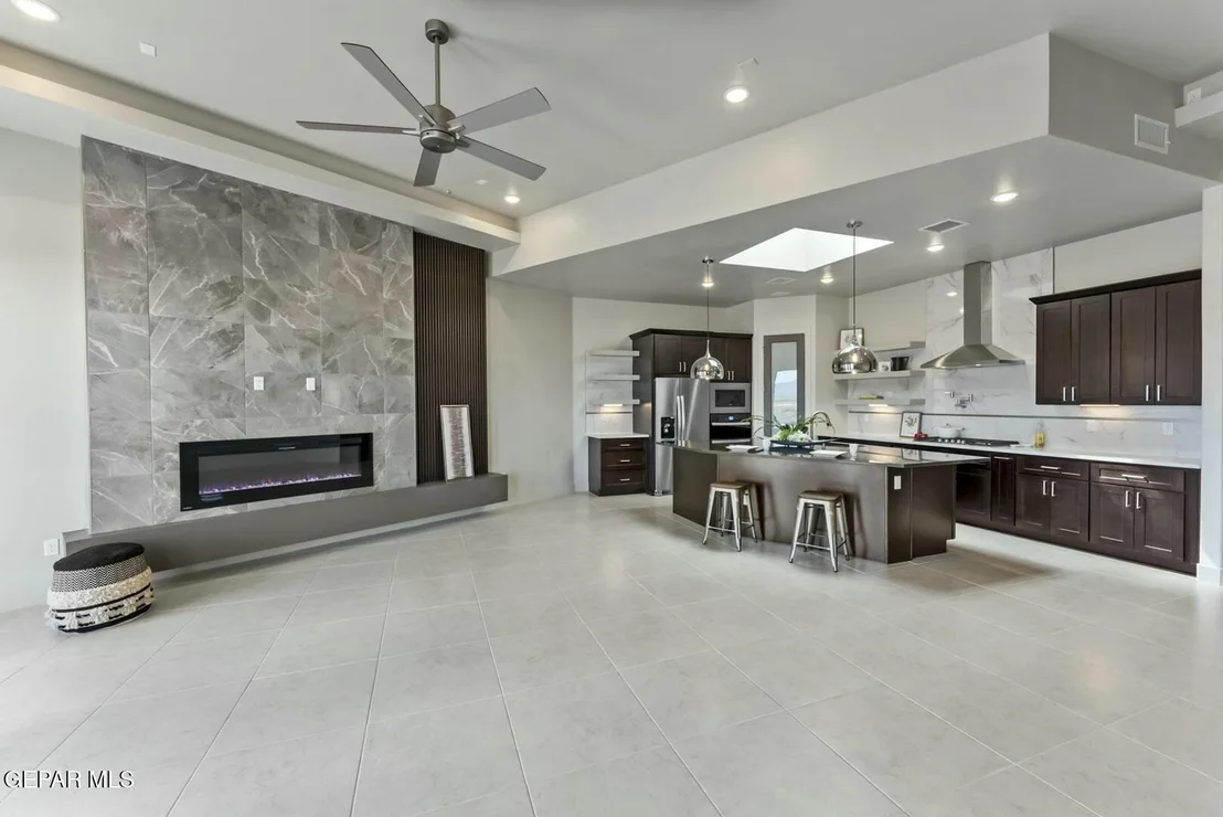 Photo of 947 Bromyard Drive
