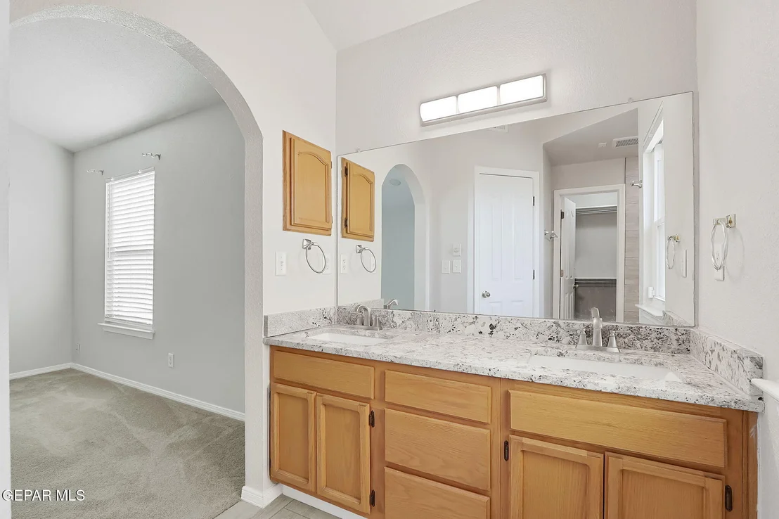 Photo of 601 Kearney Way