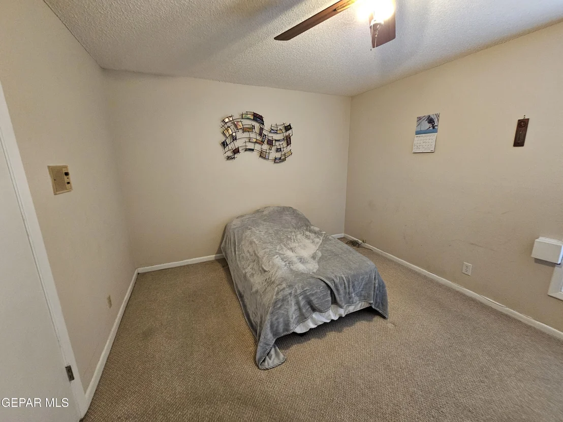 Photo of 800 N G Avenue N
