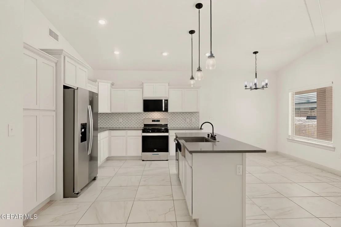 Photo of 968 GULF STREAMS Avenue