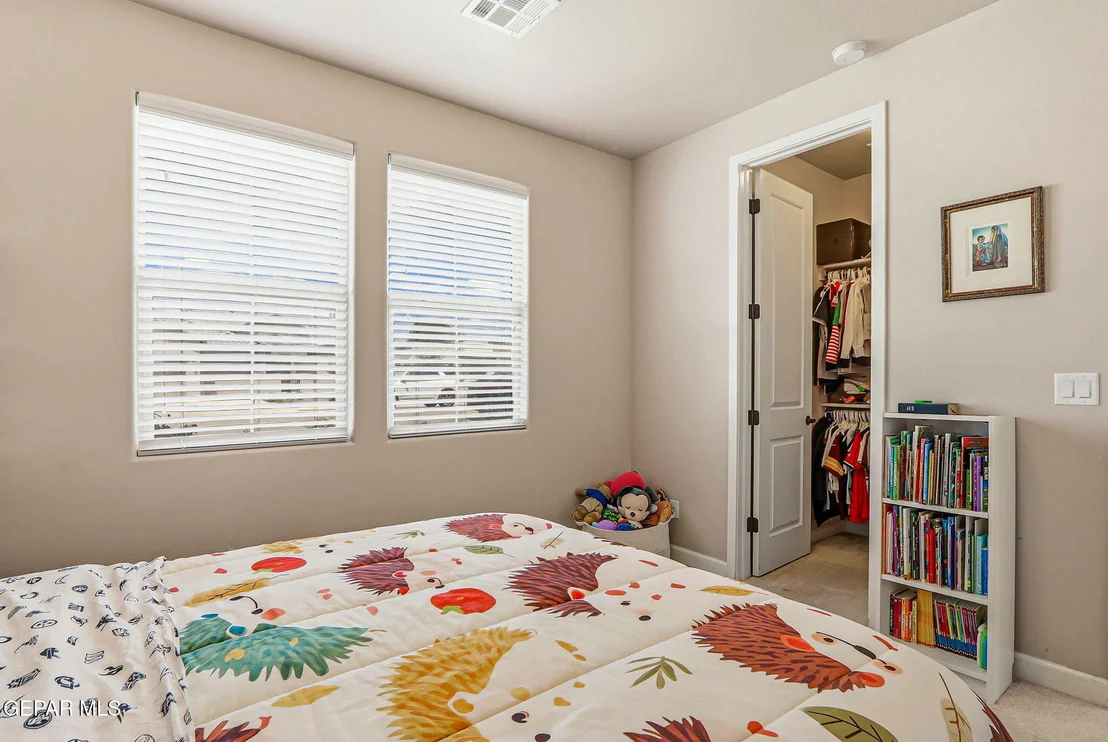 Photo of 5884 Valle Sonar Avenue