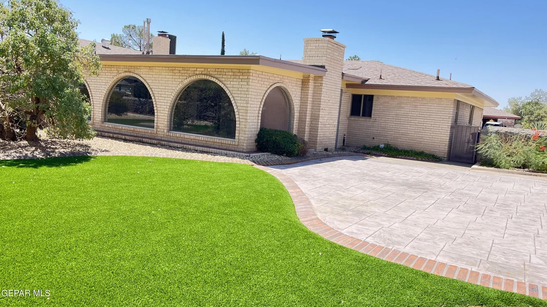 Photo of 10601 CAUSEWAY Drive
