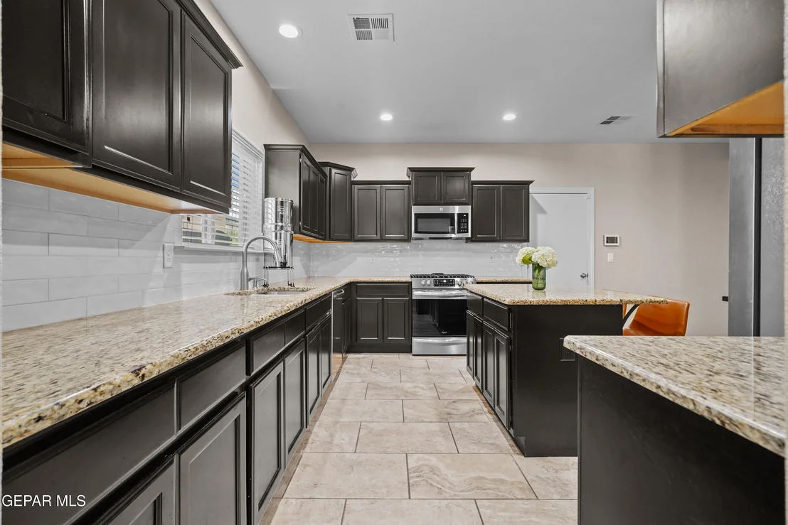 Photo of 2140 THOMAS LACKLAND Street