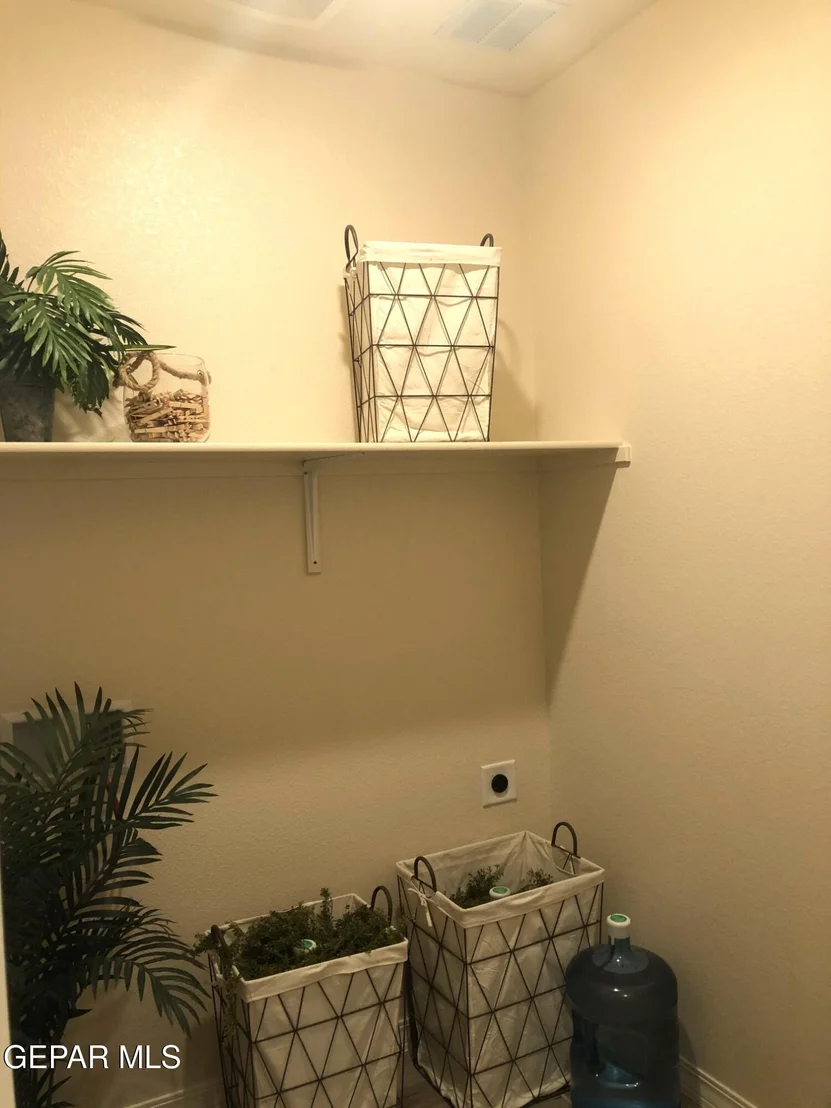 Photo of 10705 Aaron Street