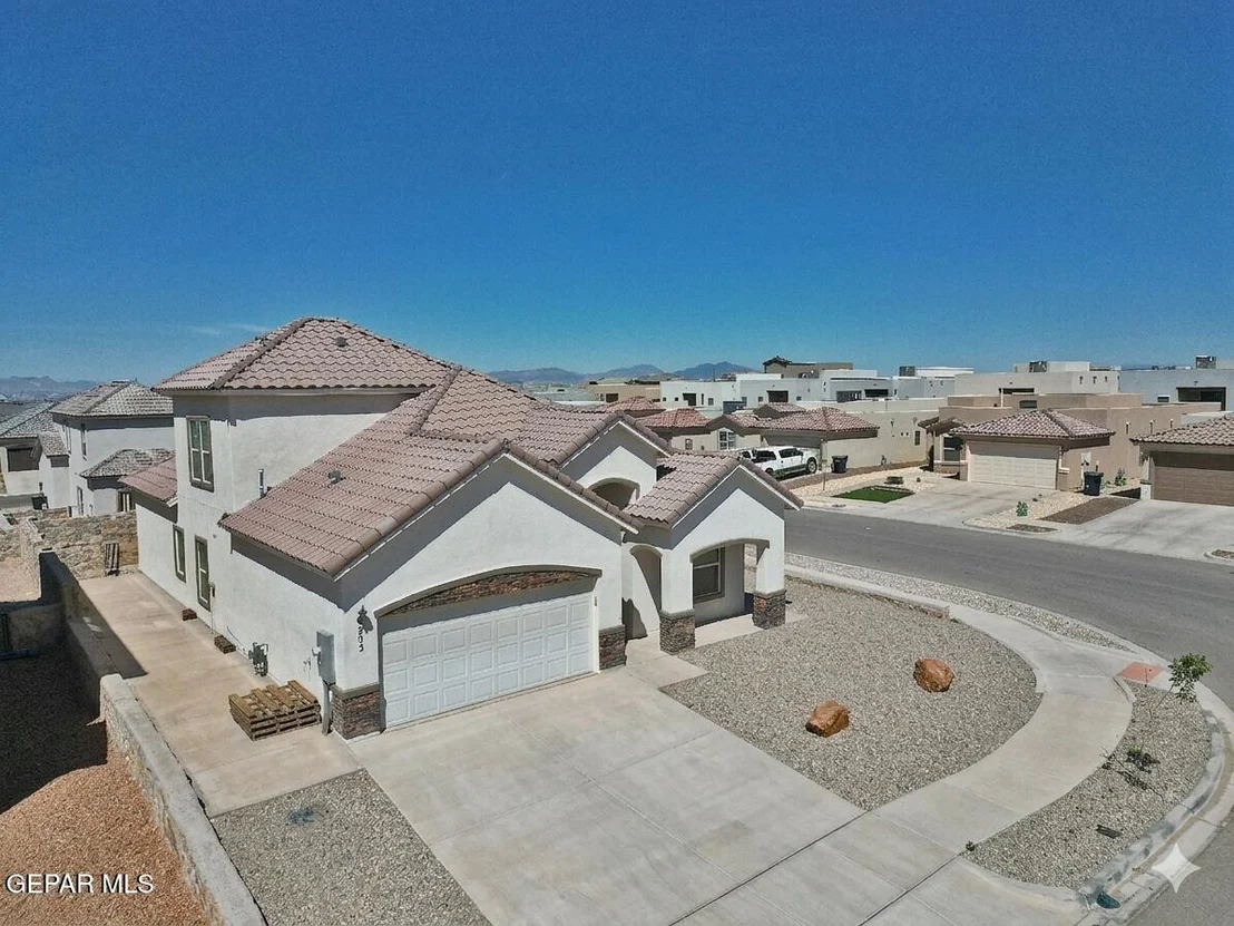 Photo of 285 PENBRIDGE Place