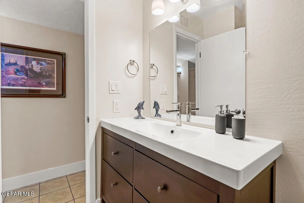 Photo of 10053 Foothill Drive