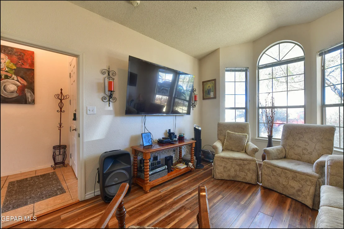 Photo of 260 WESTVALE Court