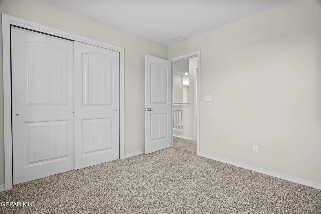 Photo of 6933 COPPER TOWN Drive